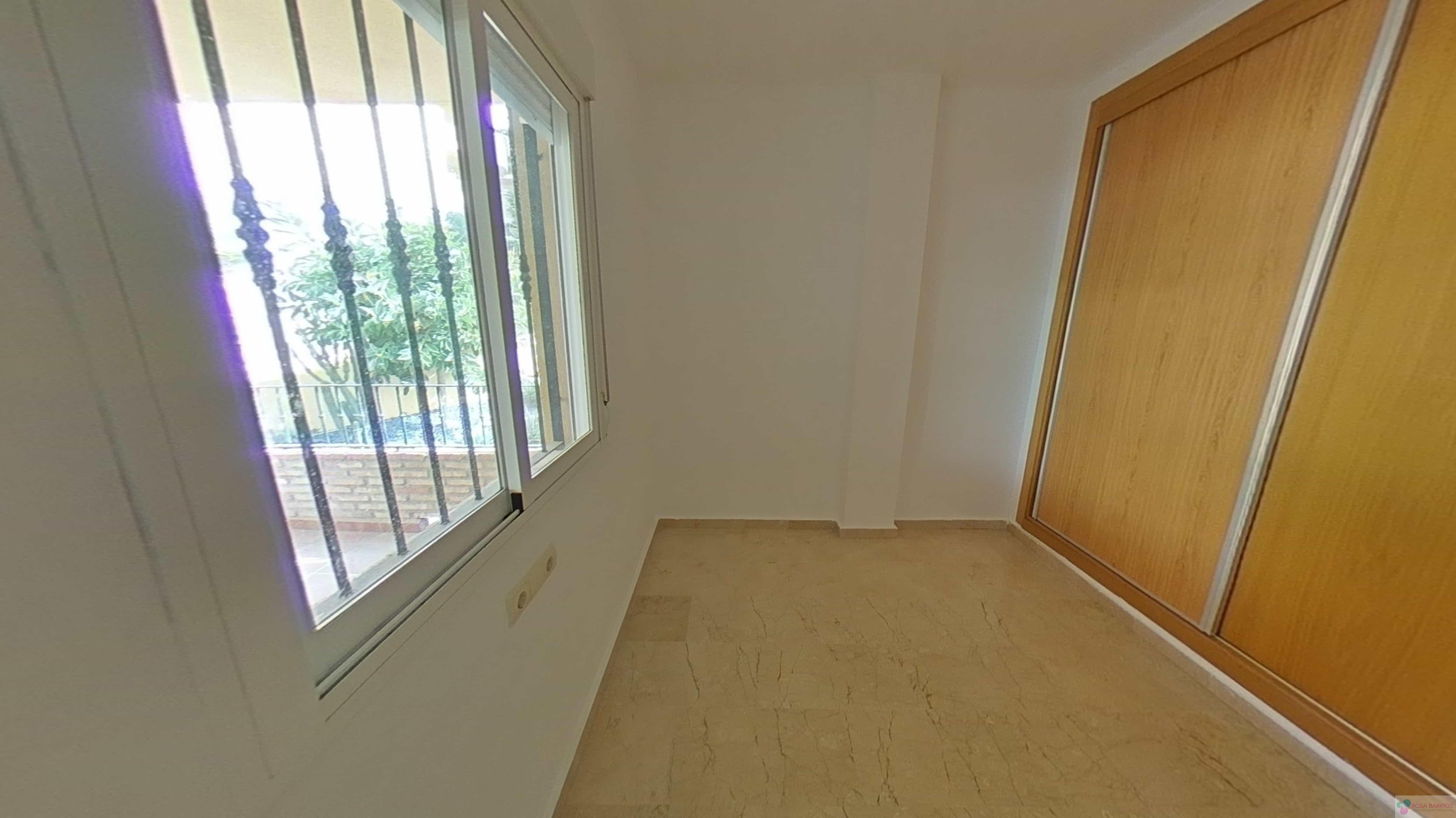 For sale of flat in Mijas