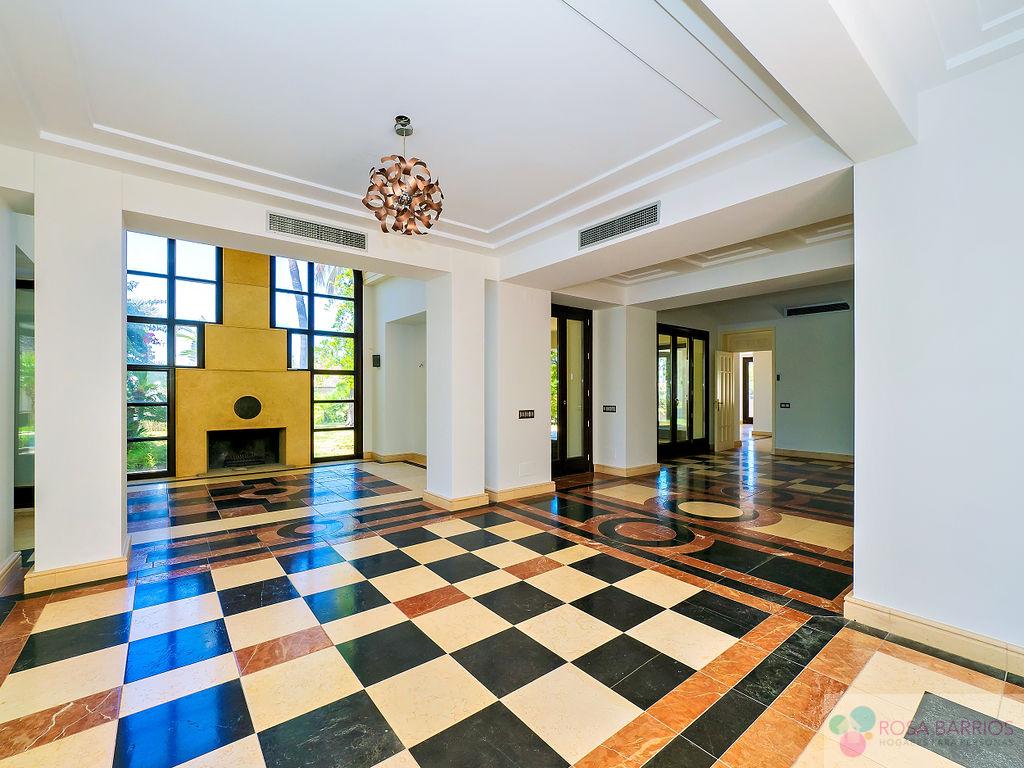 For sale of chalet in Marbella