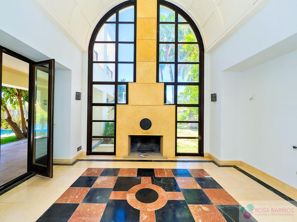 For sale of chalet in Marbella