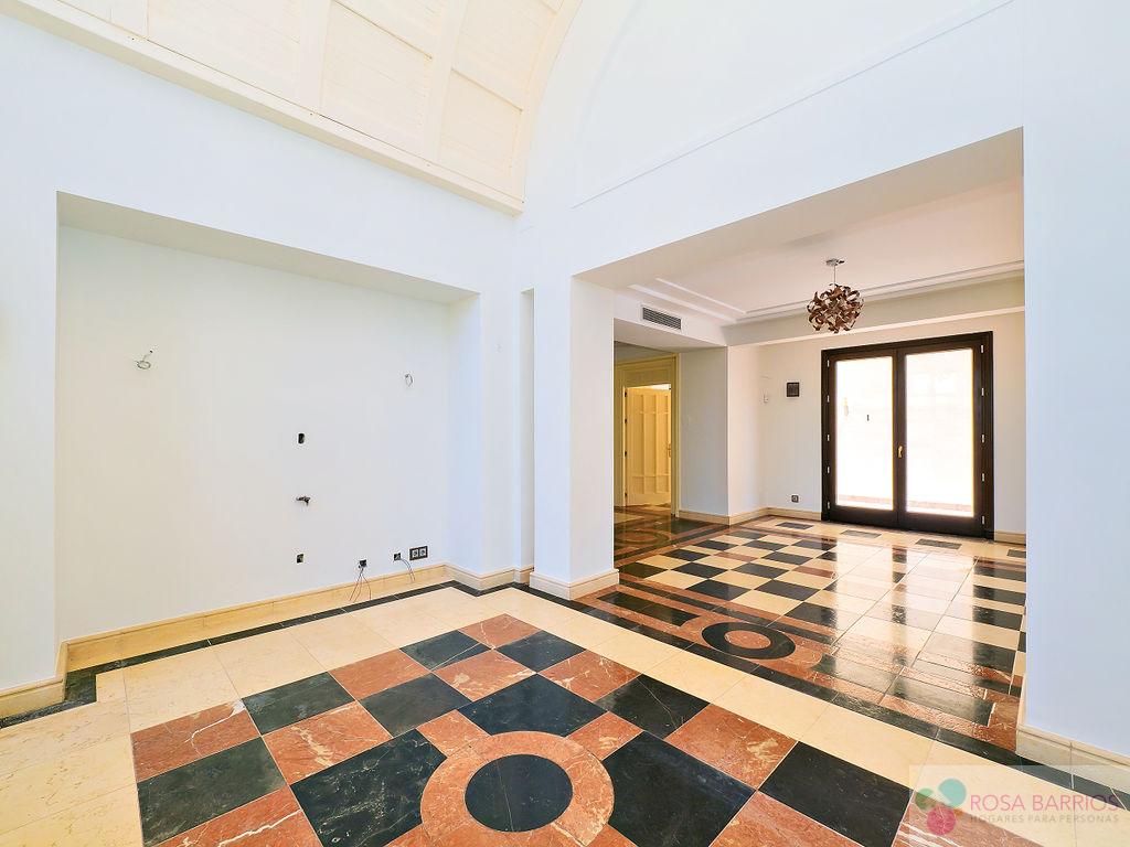 For sale of chalet in Marbella