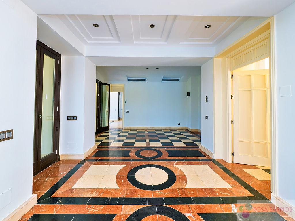 For sale of chalet in Marbella
