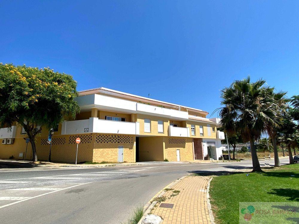 For sale of garage in Estepona