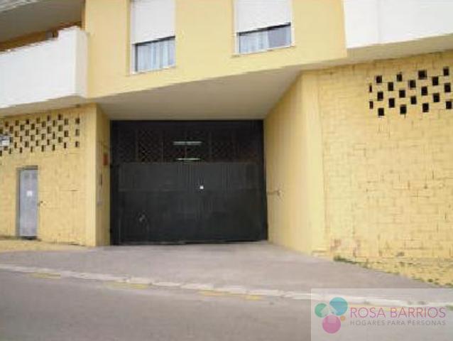 For sale of garage in Estepona