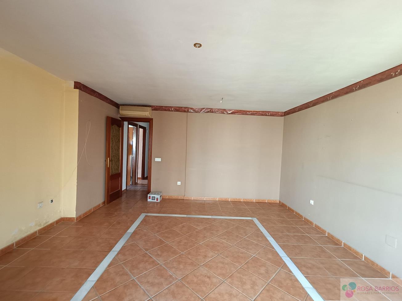 Venta de piso en Estepona