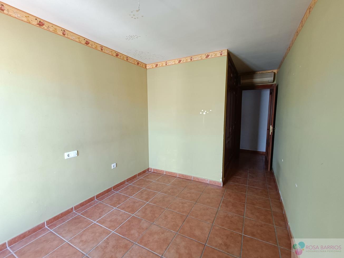 Venta de piso en Estepona