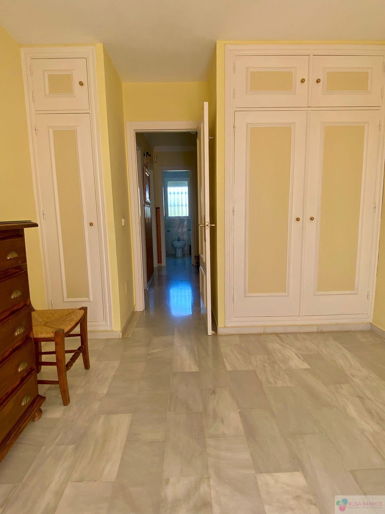 For sale of house in Estepona