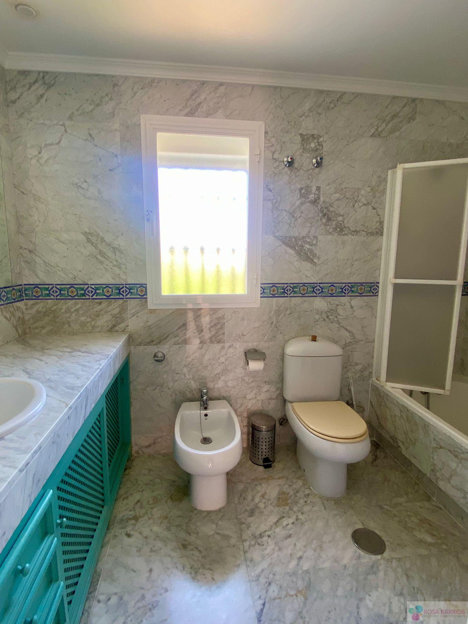 For sale of house in Estepona