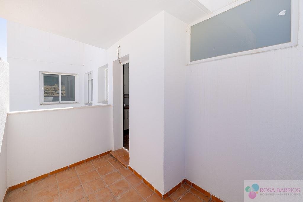 For sale of flat in Casares