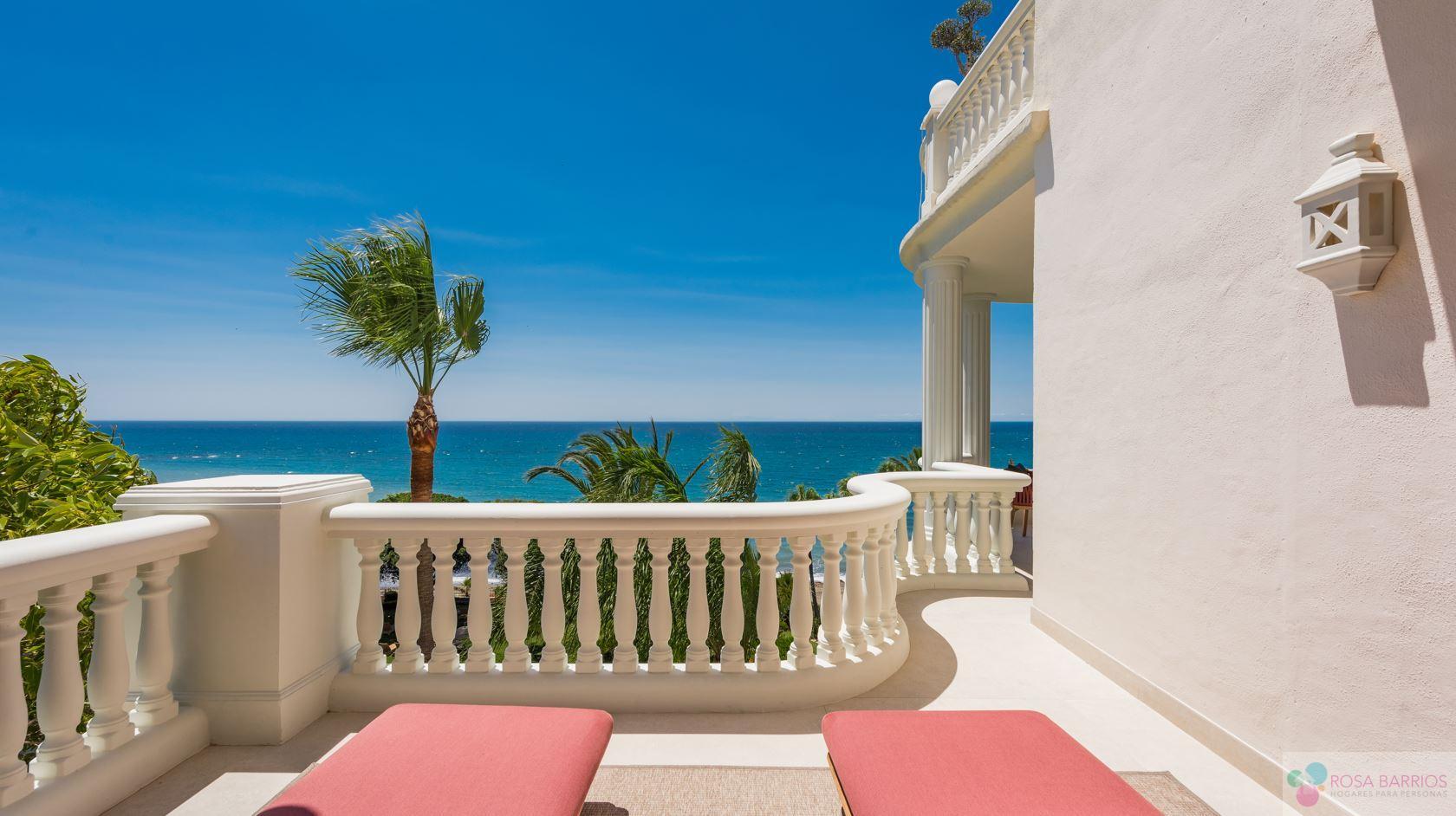 For sale of flat in Estepona
