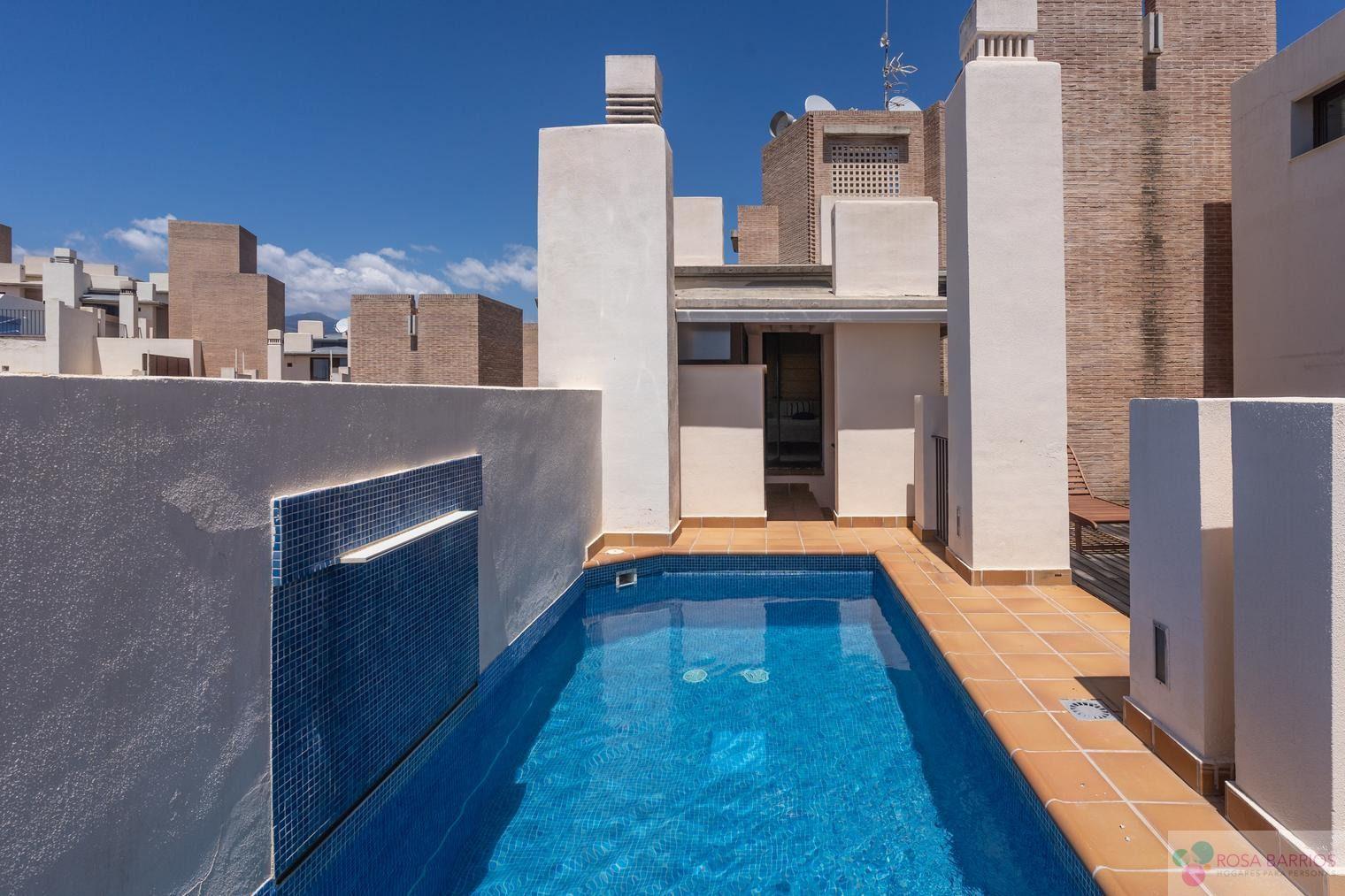 For sale of penthouse in Estepona