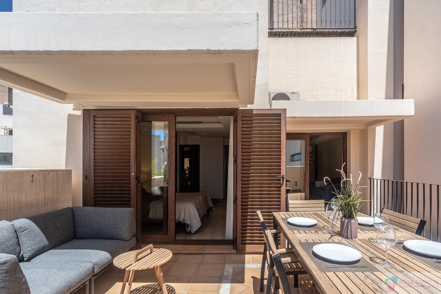 For sale of penthouse in Estepona