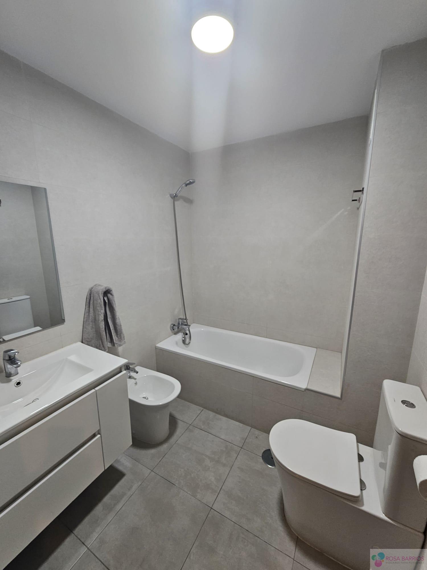 For sale of flat in San Luis de Sabinillas