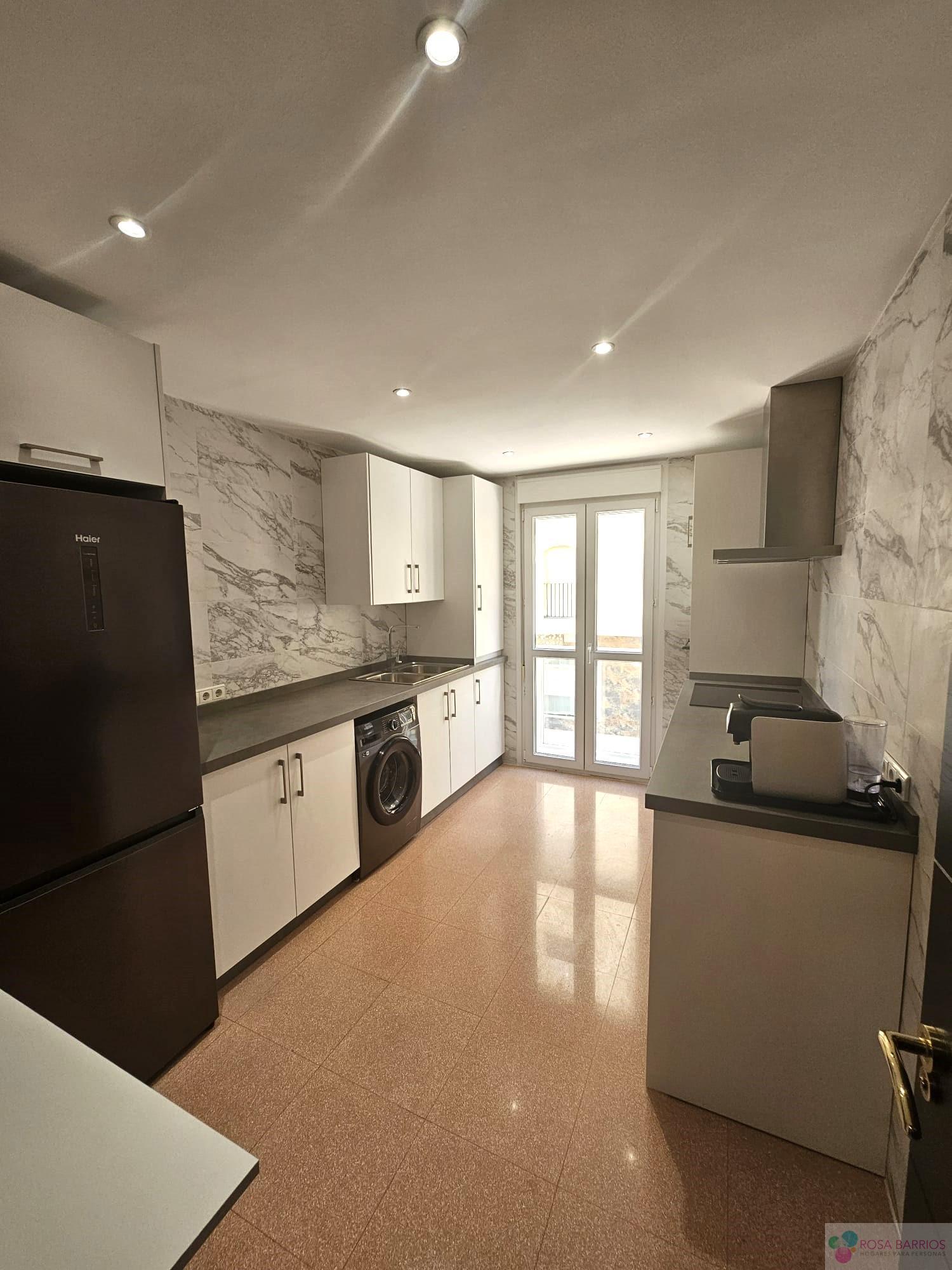 For sale of flat in San Luis de Sabinillas