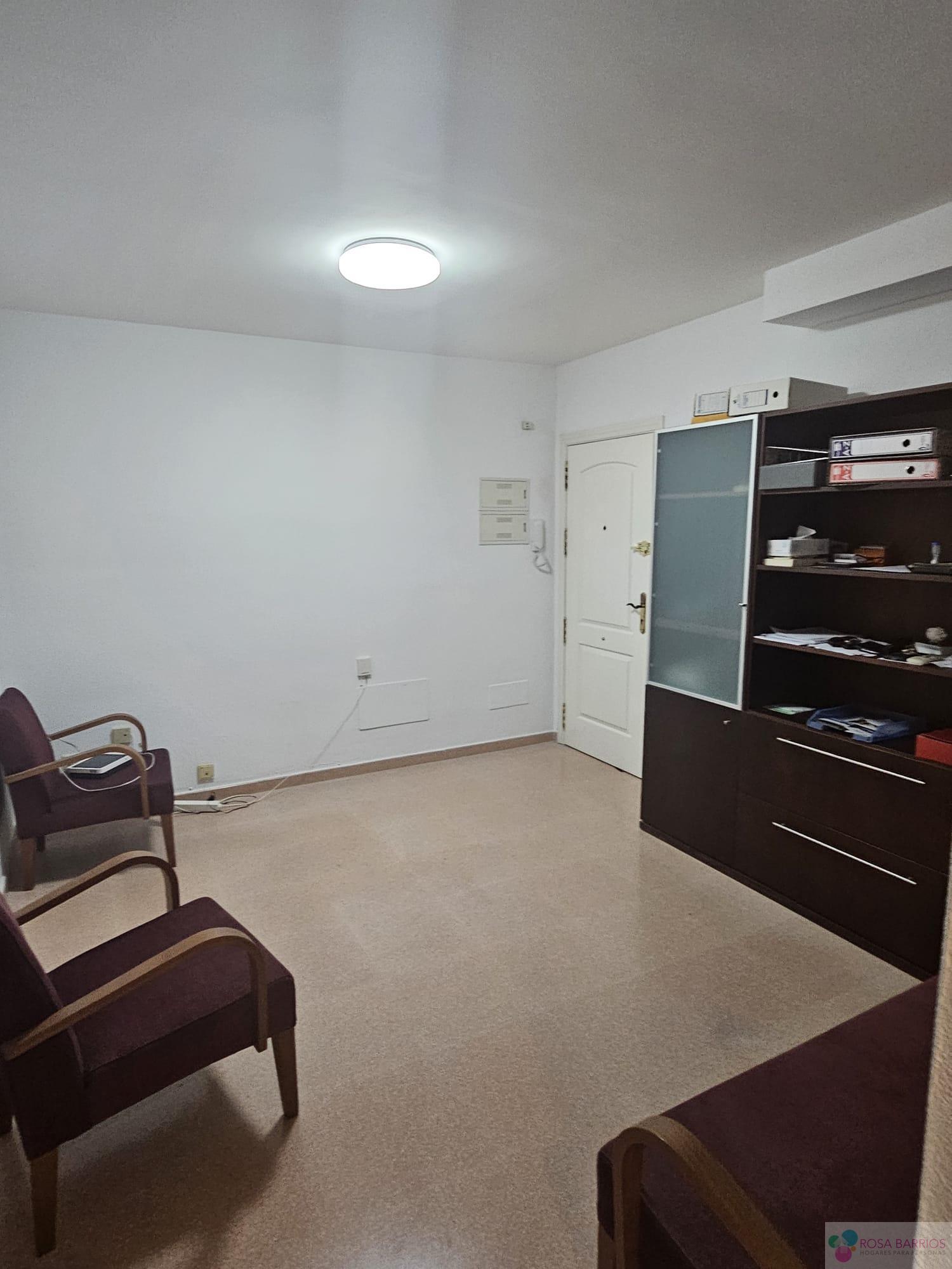 For sale of flat in San Luis de Sabinillas
