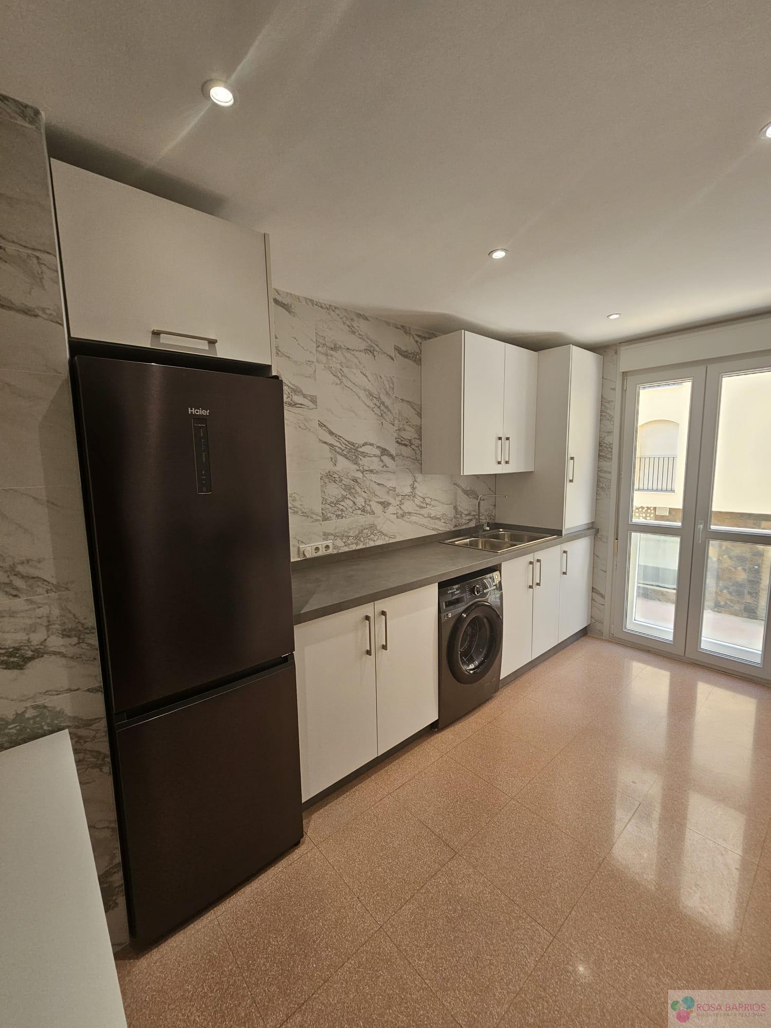 For sale of flat in San Luis de Sabinillas