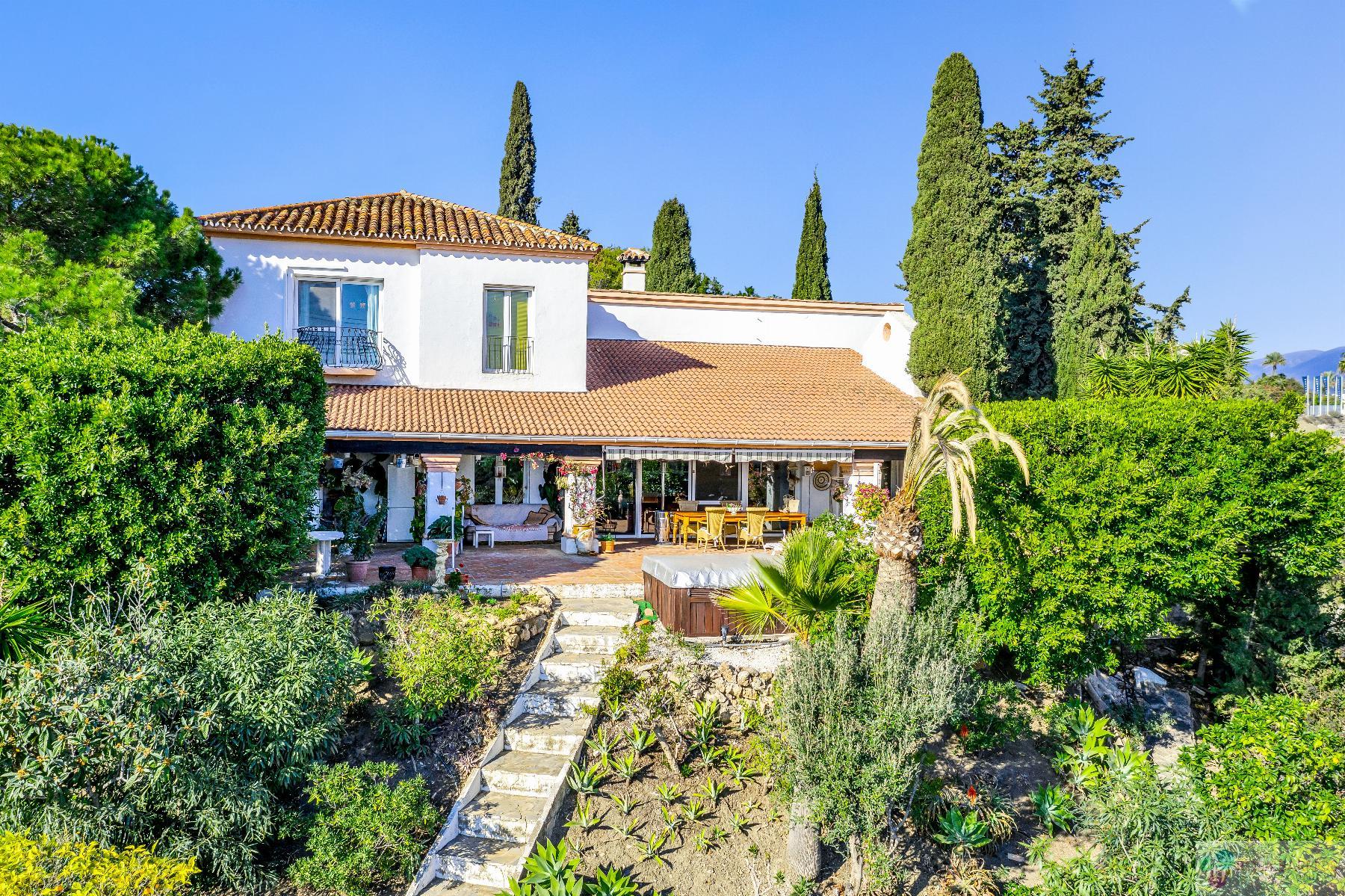 Venta de chalet en Estepona