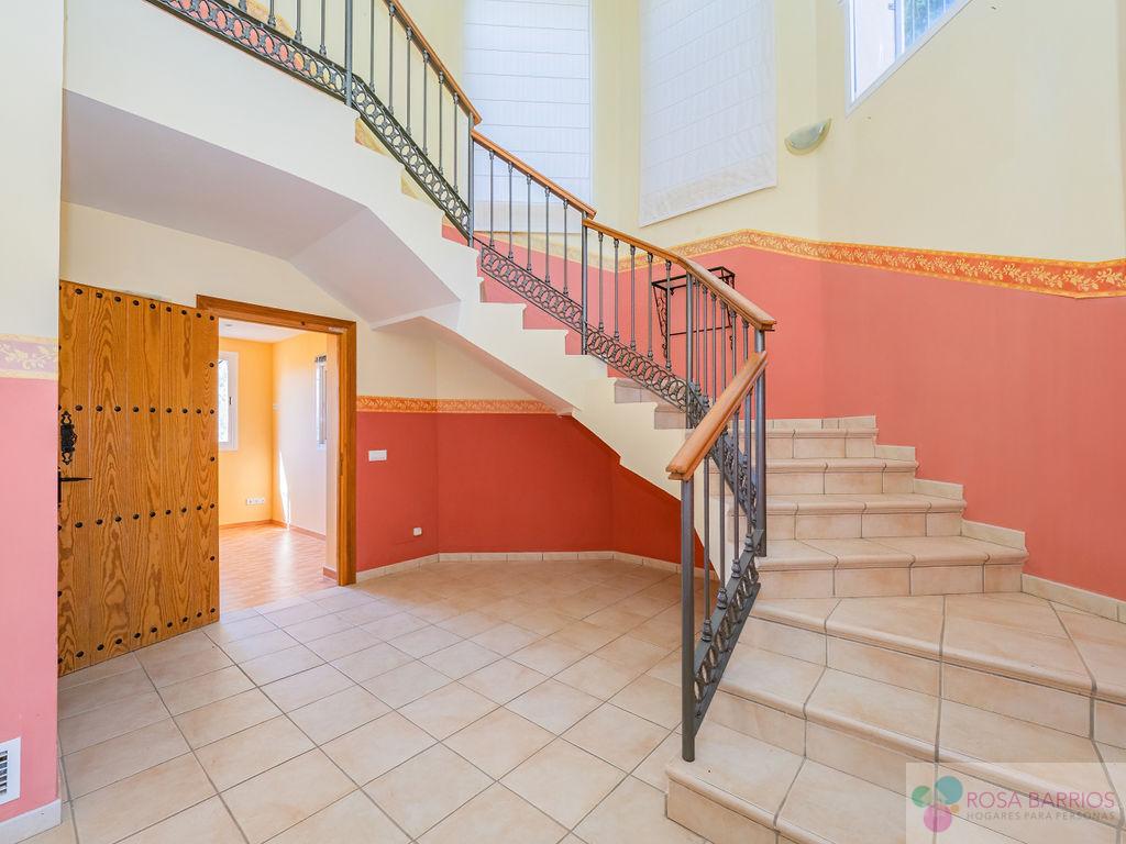 Zu verkaufen von chalet in
 Ojén