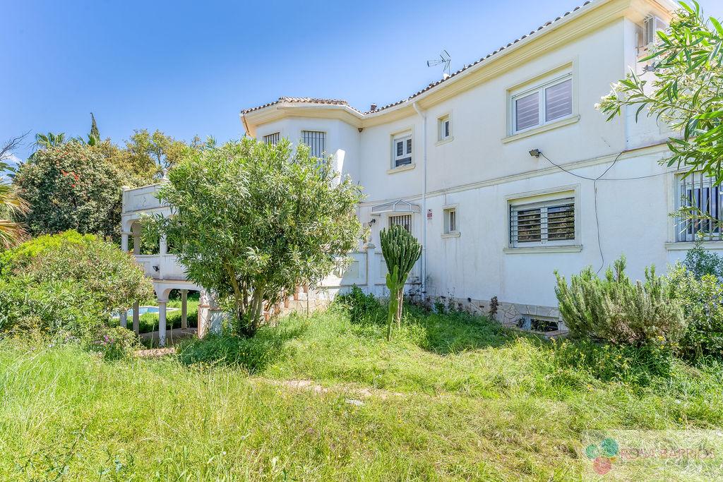For sale of chalet in Marbella