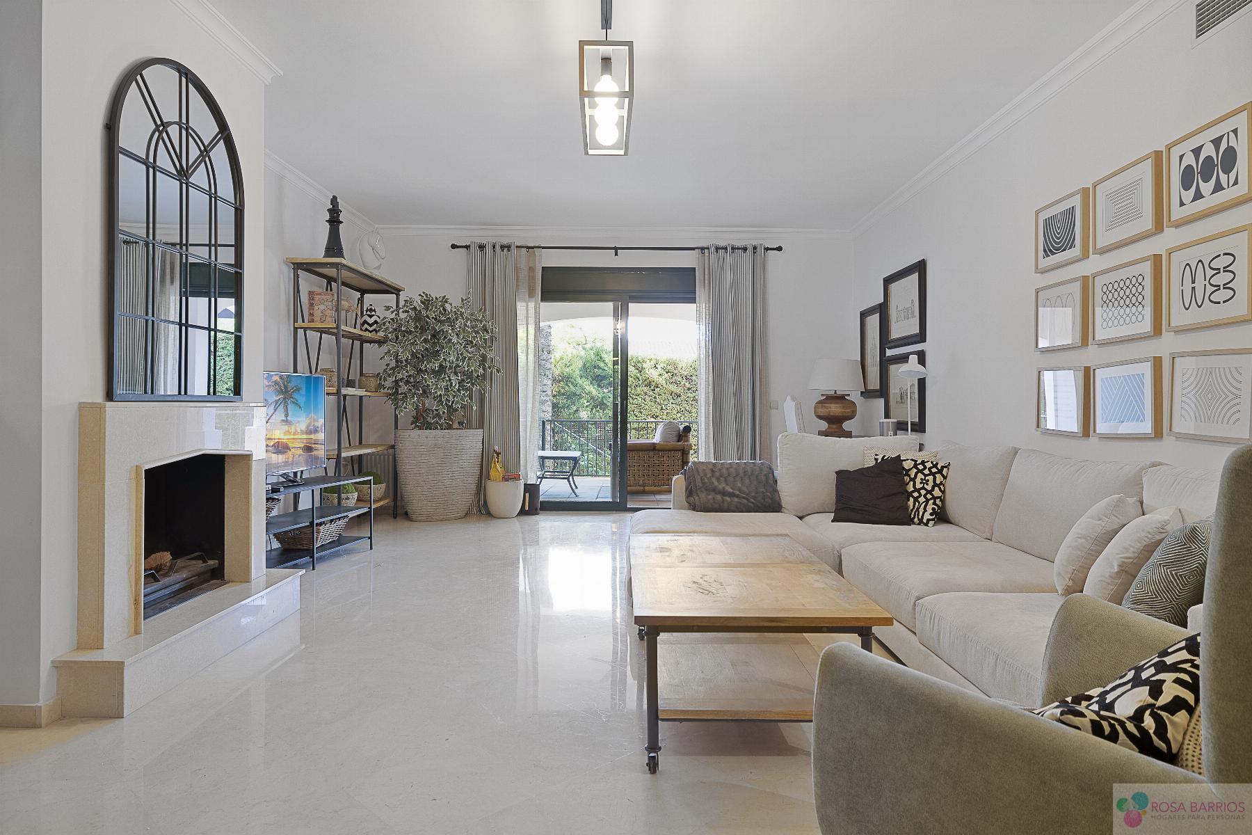 For sale of flat in San Pedro de Alcántara