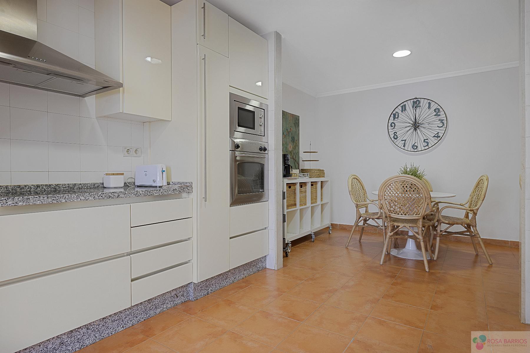 For sale of flat in San Pedro de Alcántara