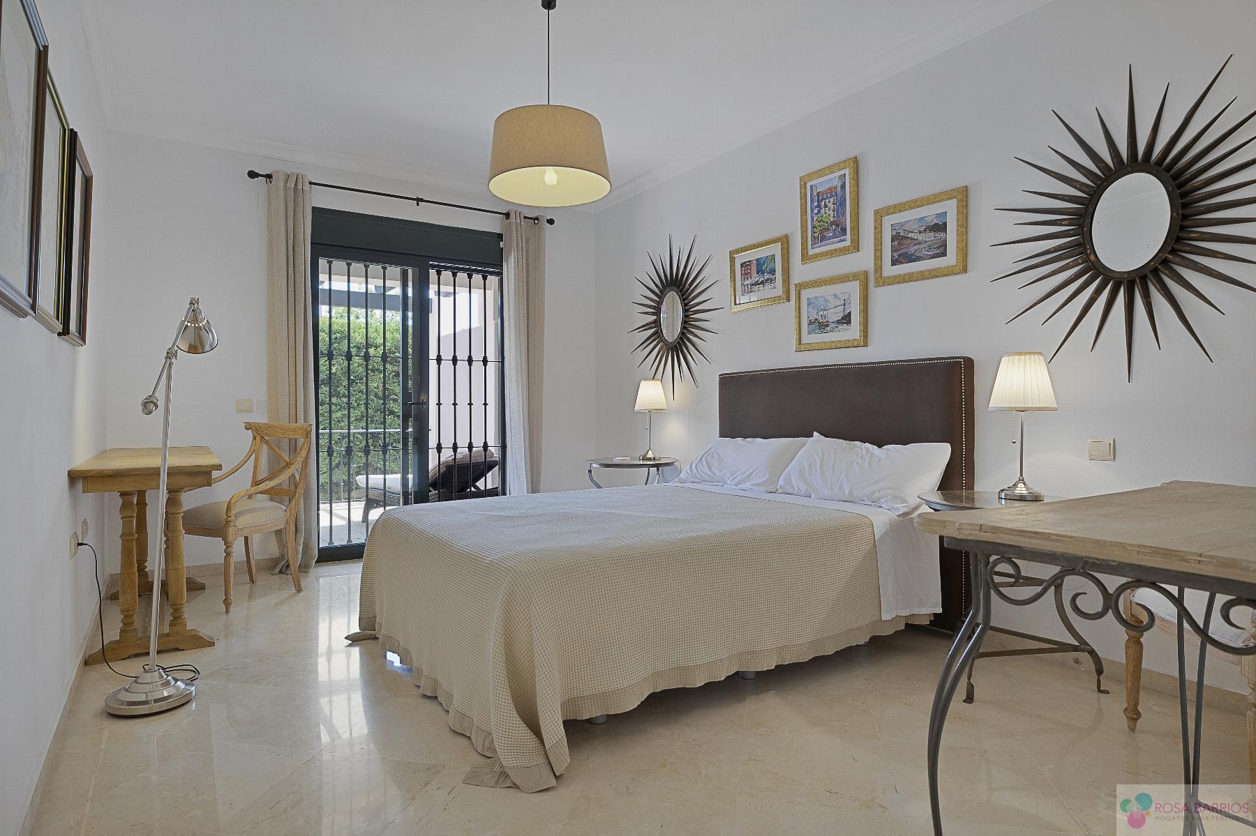 For sale of flat in San Pedro de Alcántara