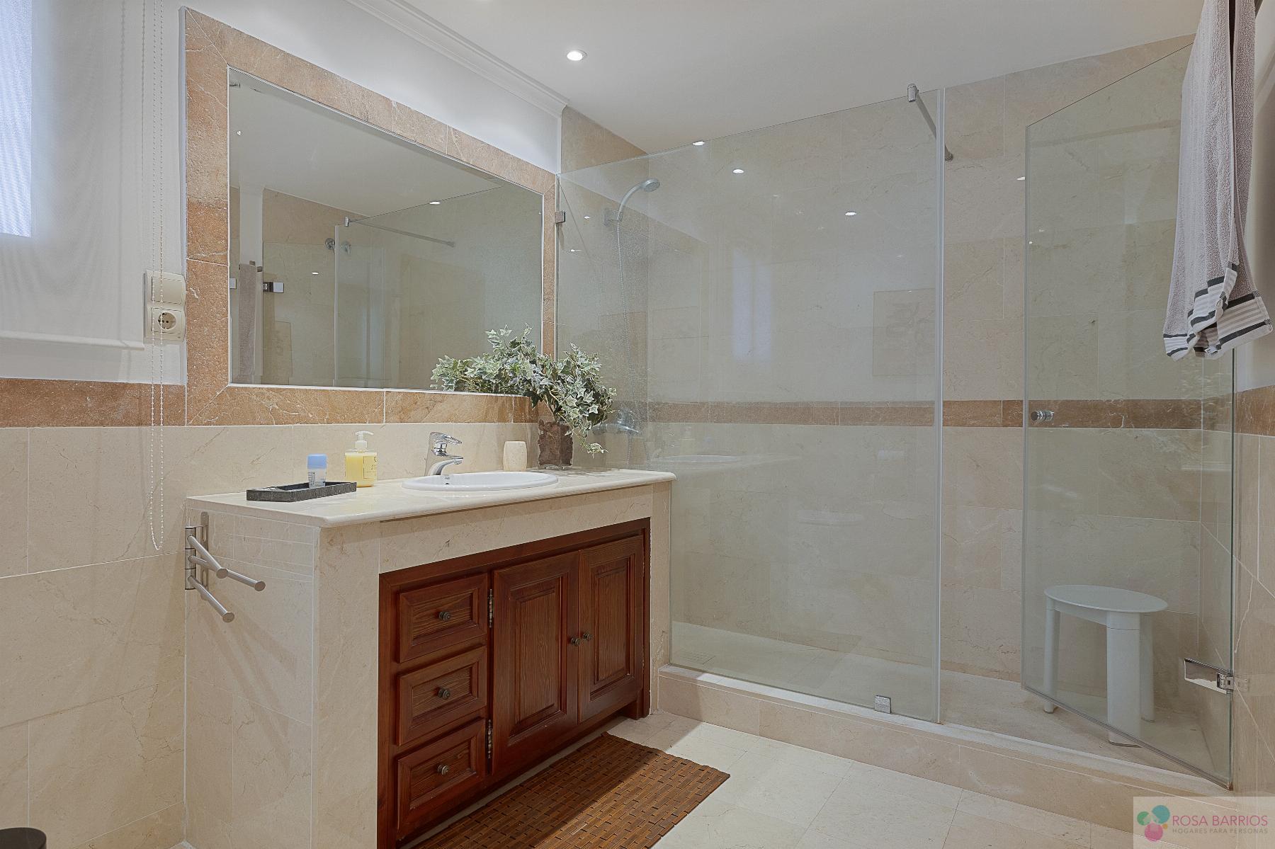 For sale of flat in San Pedro de Alcántara