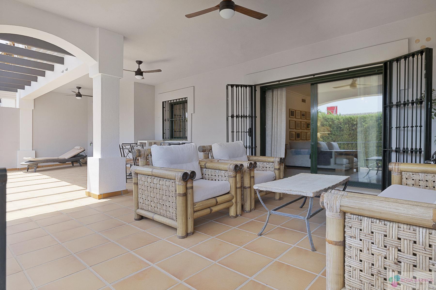 For sale of flat in San Pedro de Alcántara