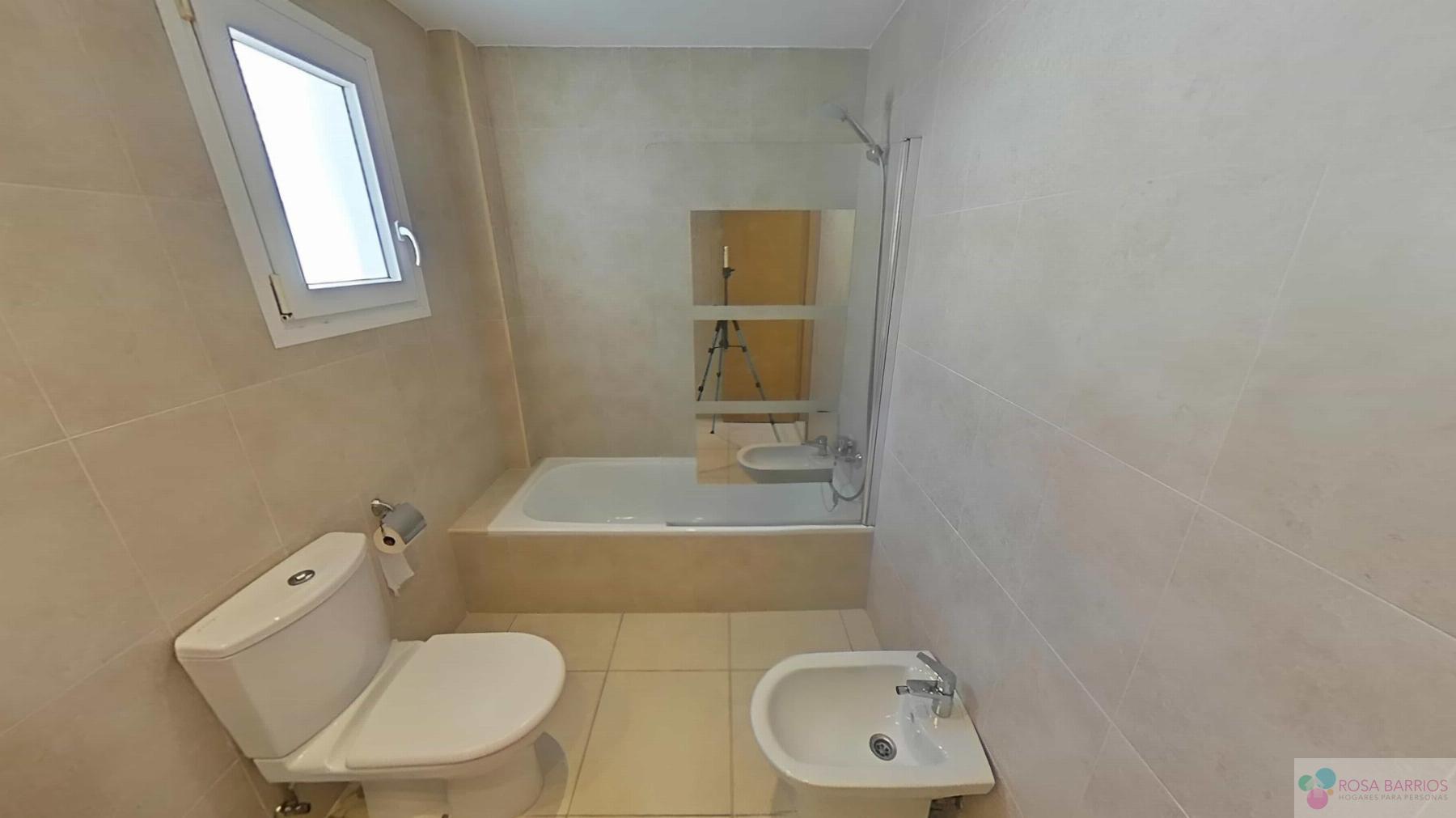 For sale of penthouse in Nueva Andalucía