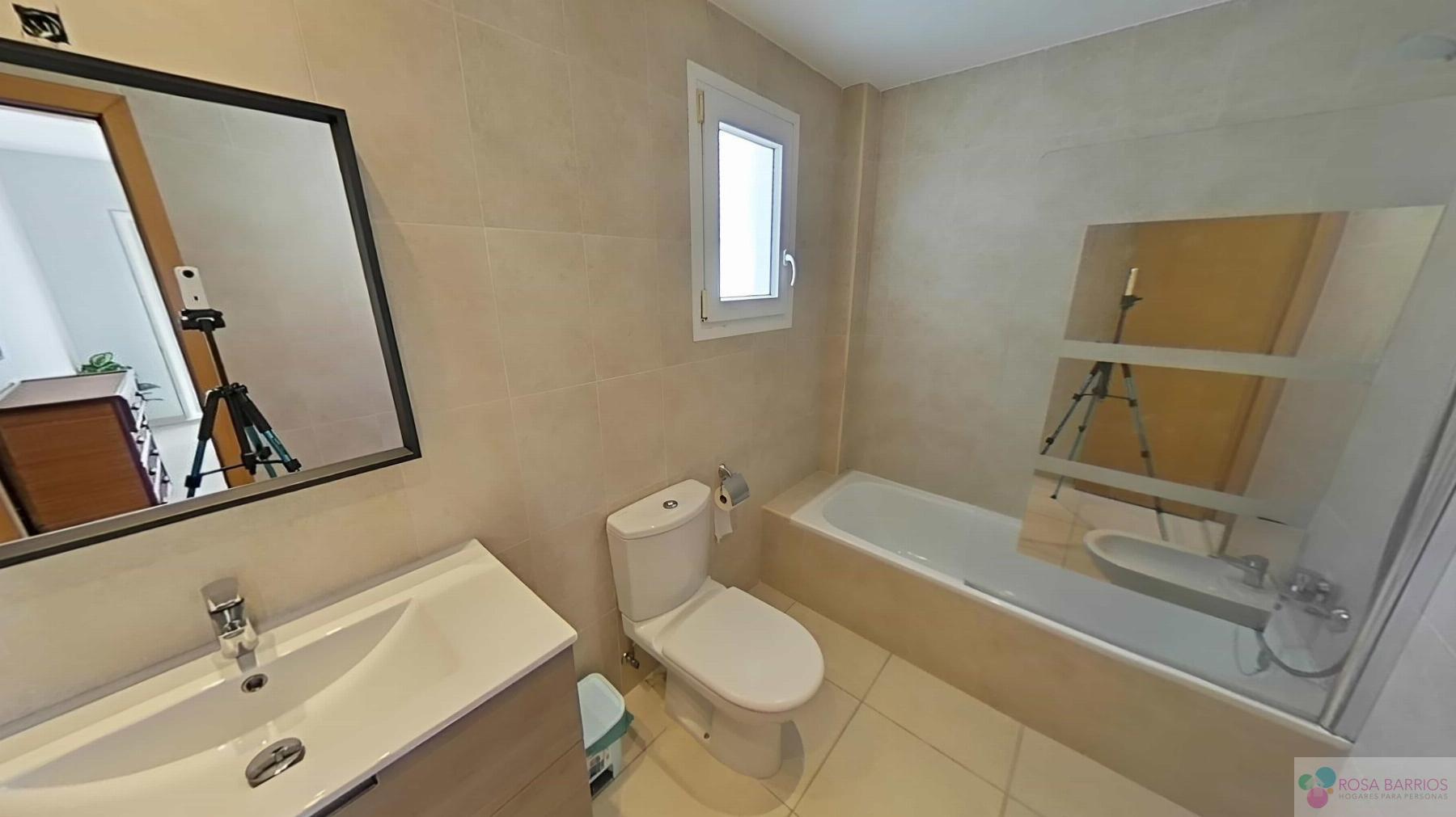 For sale of penthouse in Nueva Andalucía