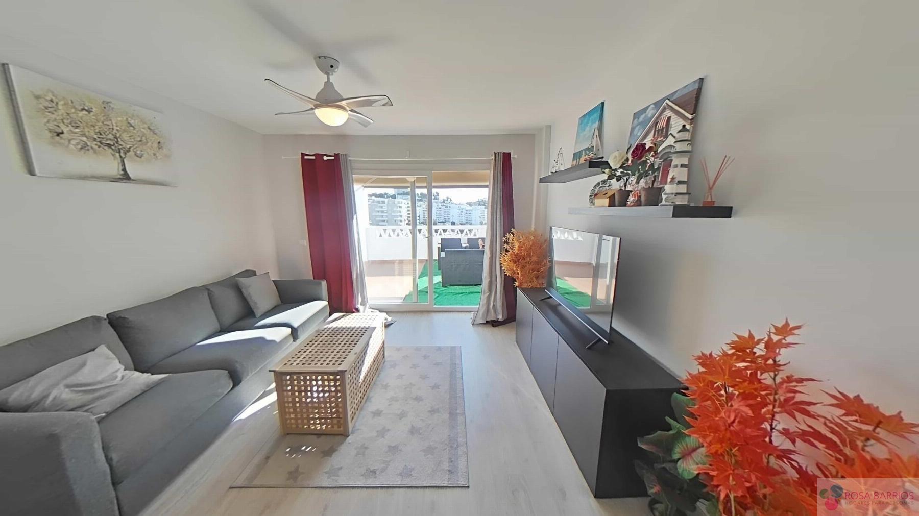 For sale of penthouse in Nueva Andalucía