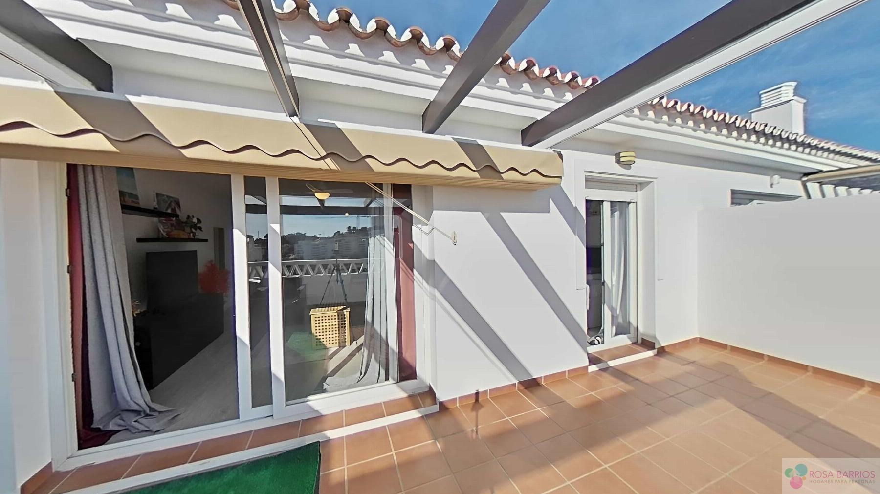 For sale of penthouse in Nueva Andalucía