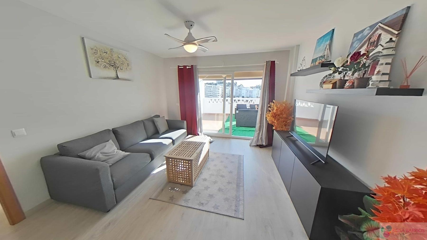 For sale of penthouse in Nueva Andalucía
