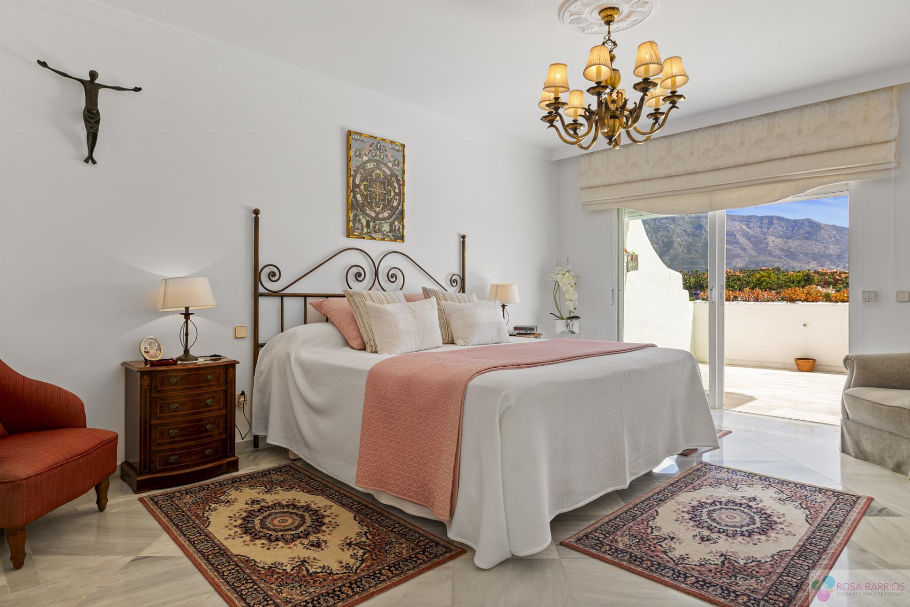 Zu verkaufen von haus in
 Nueva Andalucía