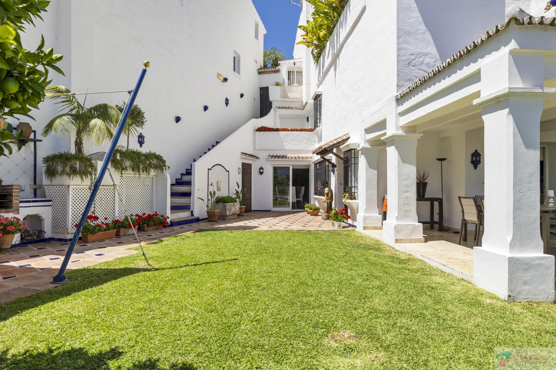 Zu verkaufen von haus in
 Nueva Andalucía