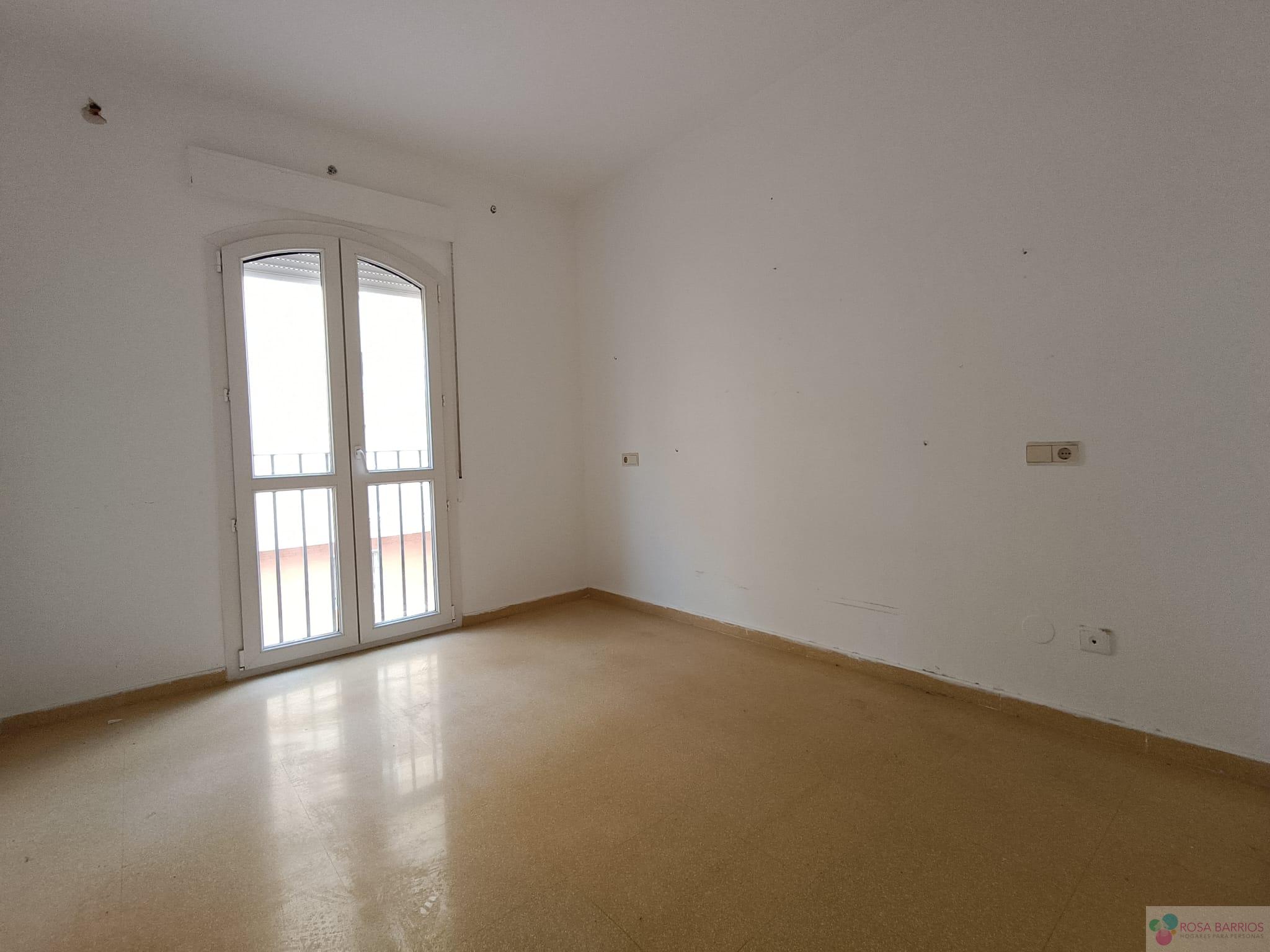 For sale of flat in Manilva