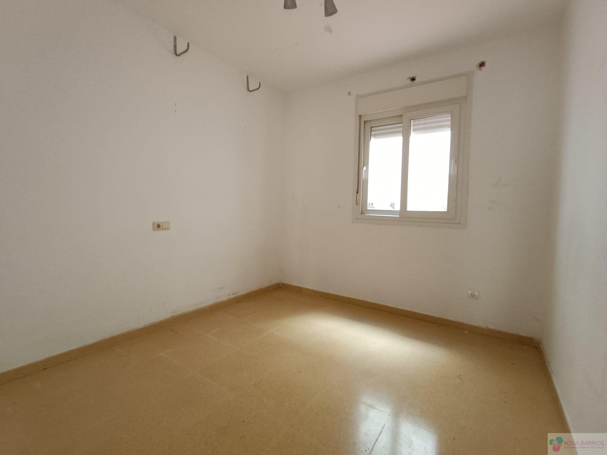 For sale of flat in Manilva