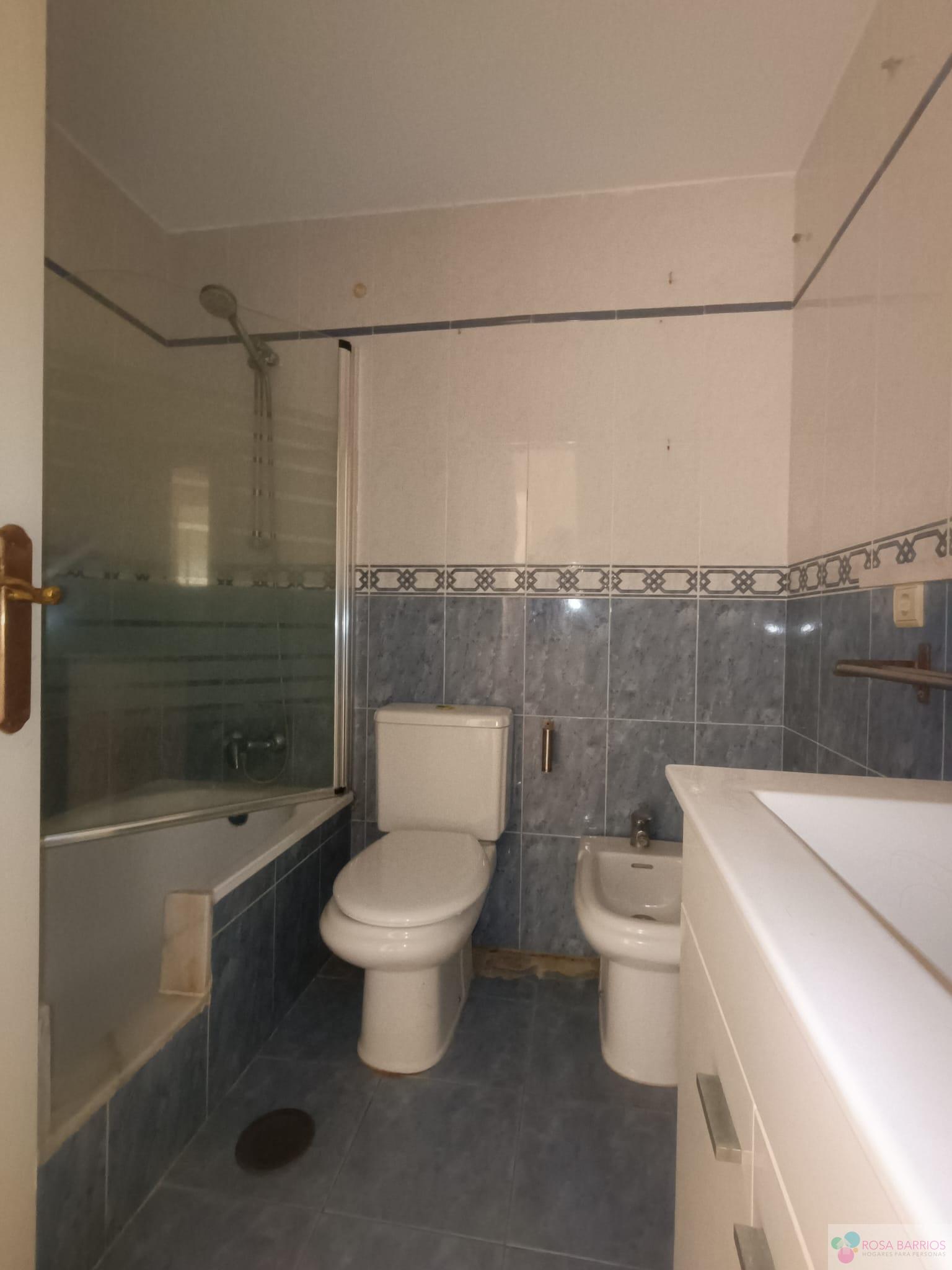 For sale of flat in Manilva
