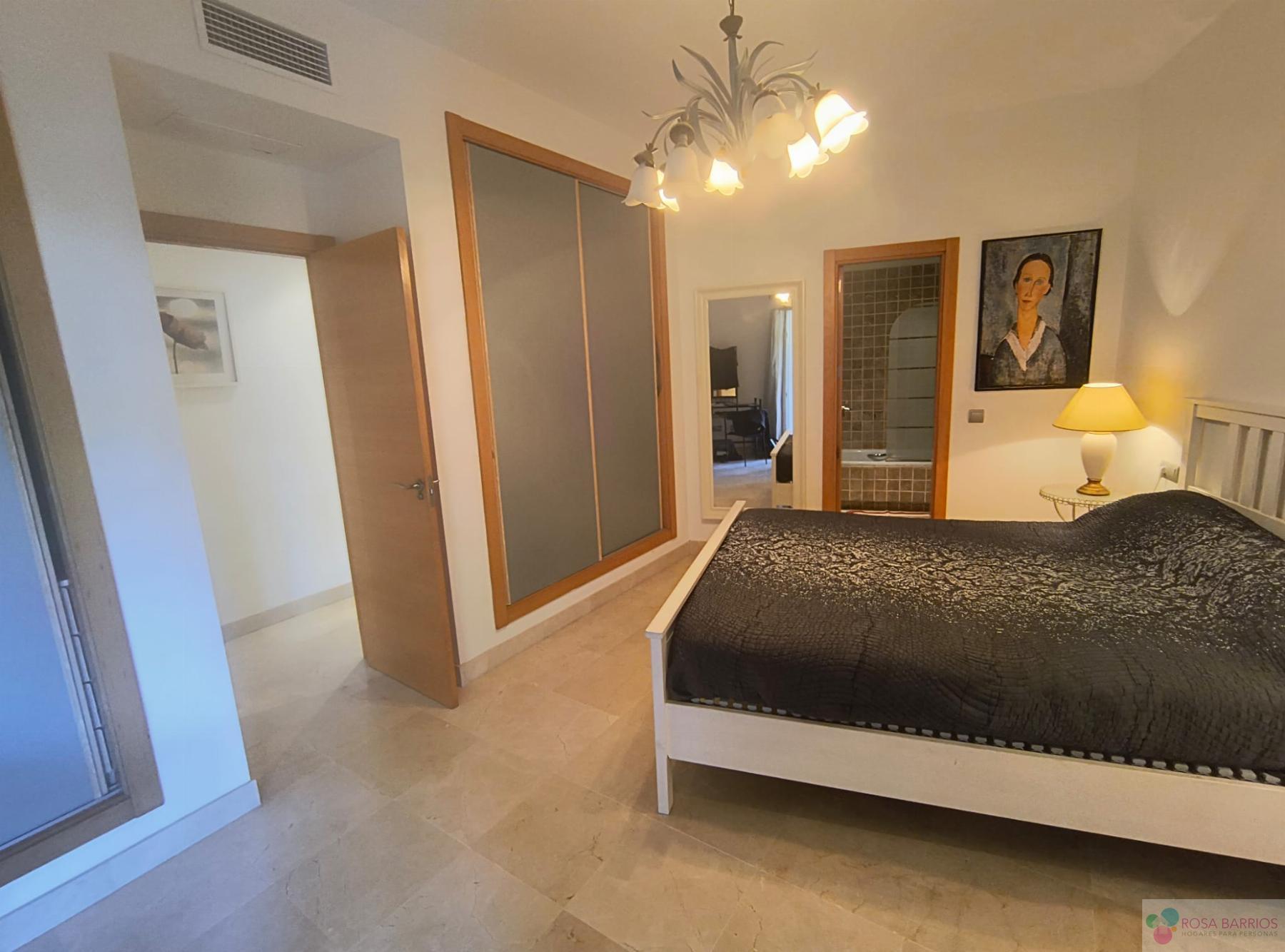 Venta de piso en Estepona