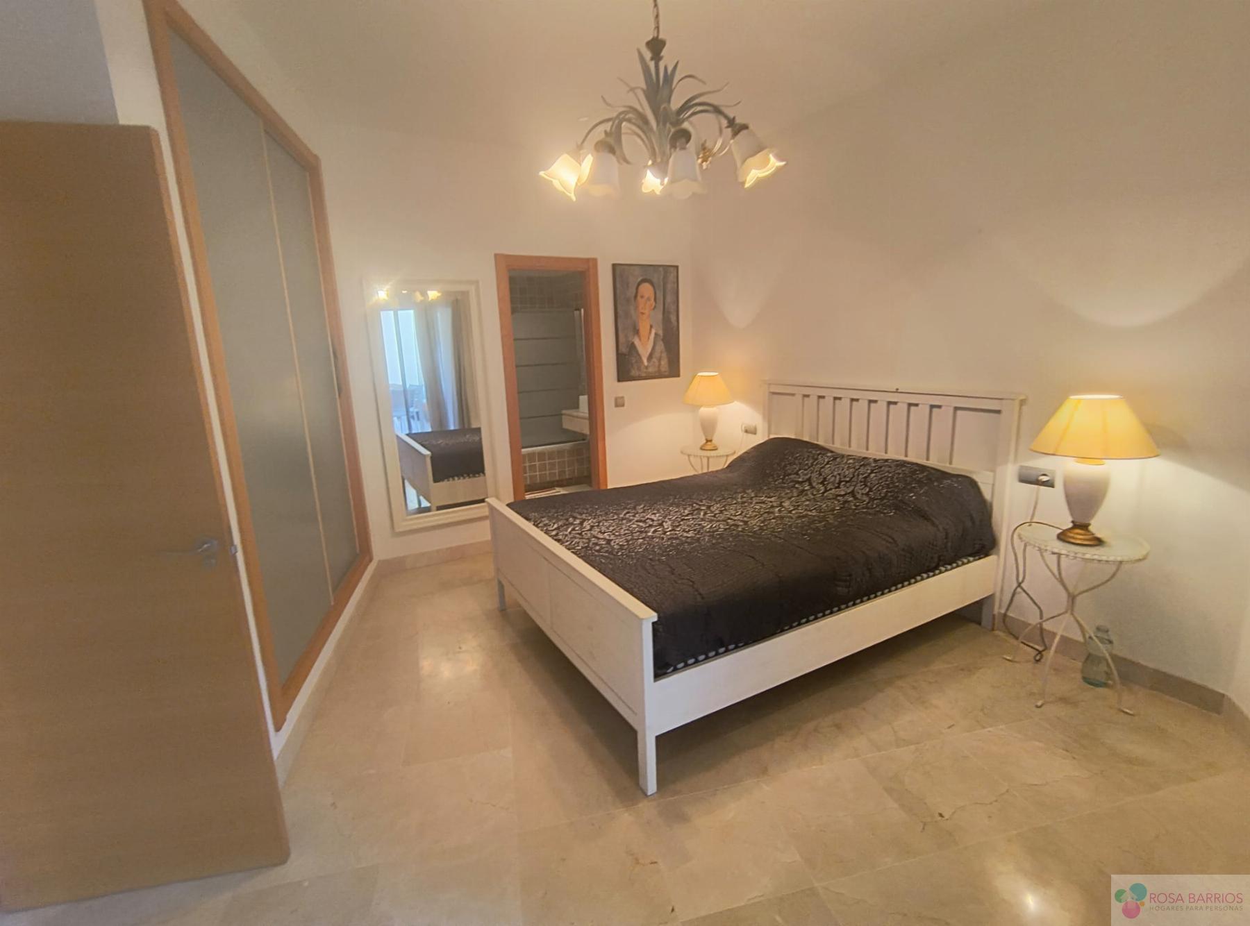 Venta de piso en Estepona
