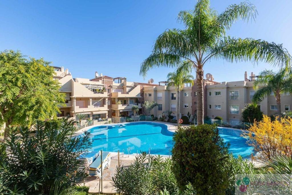 Venta de piso en Estepona
