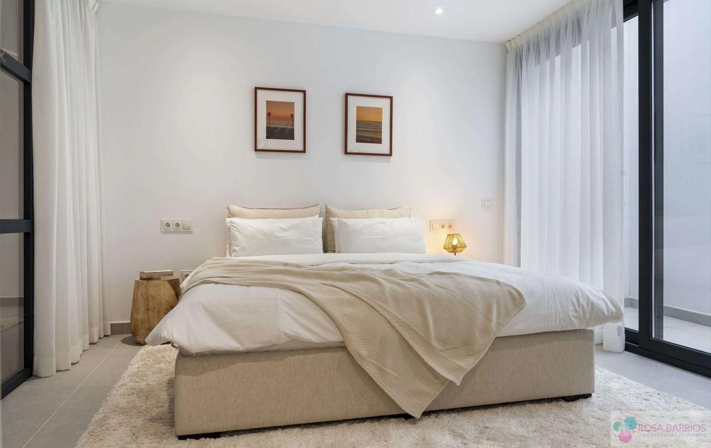 For sale of chalet in Estepona