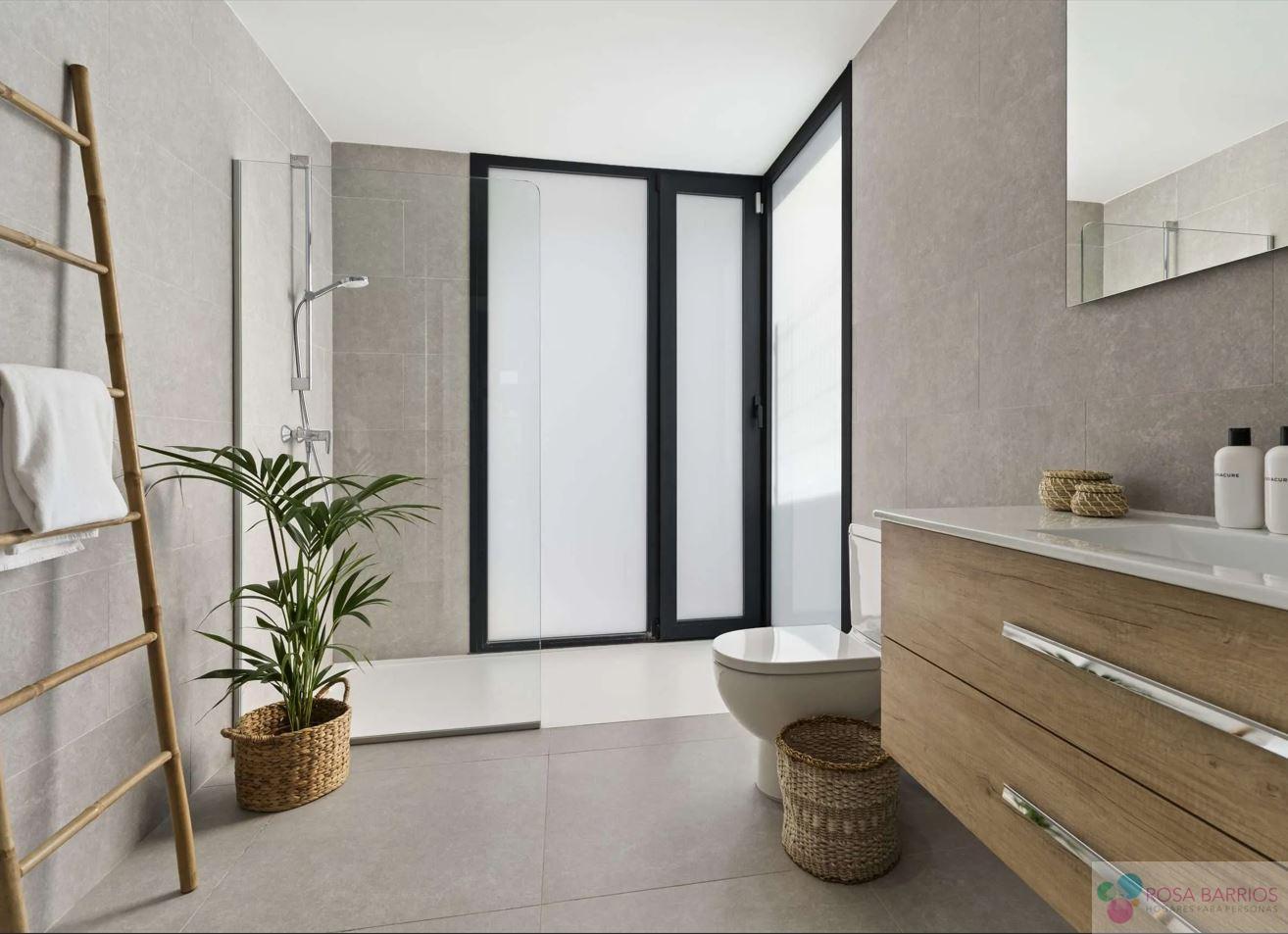 For sale of chalet in Estepona
