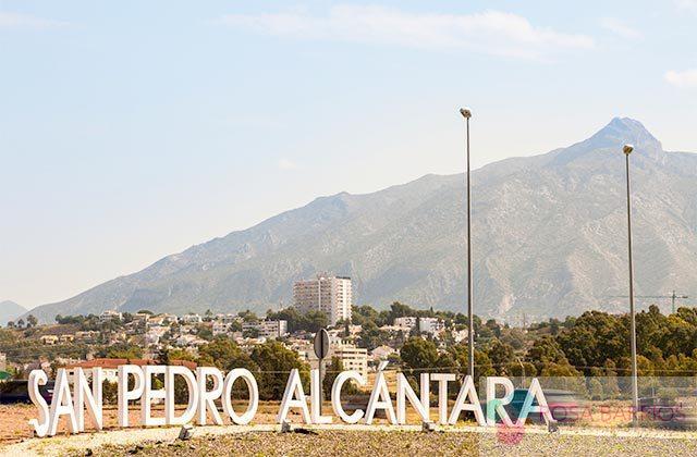 For sale of flat in San Pedro de Alcántara