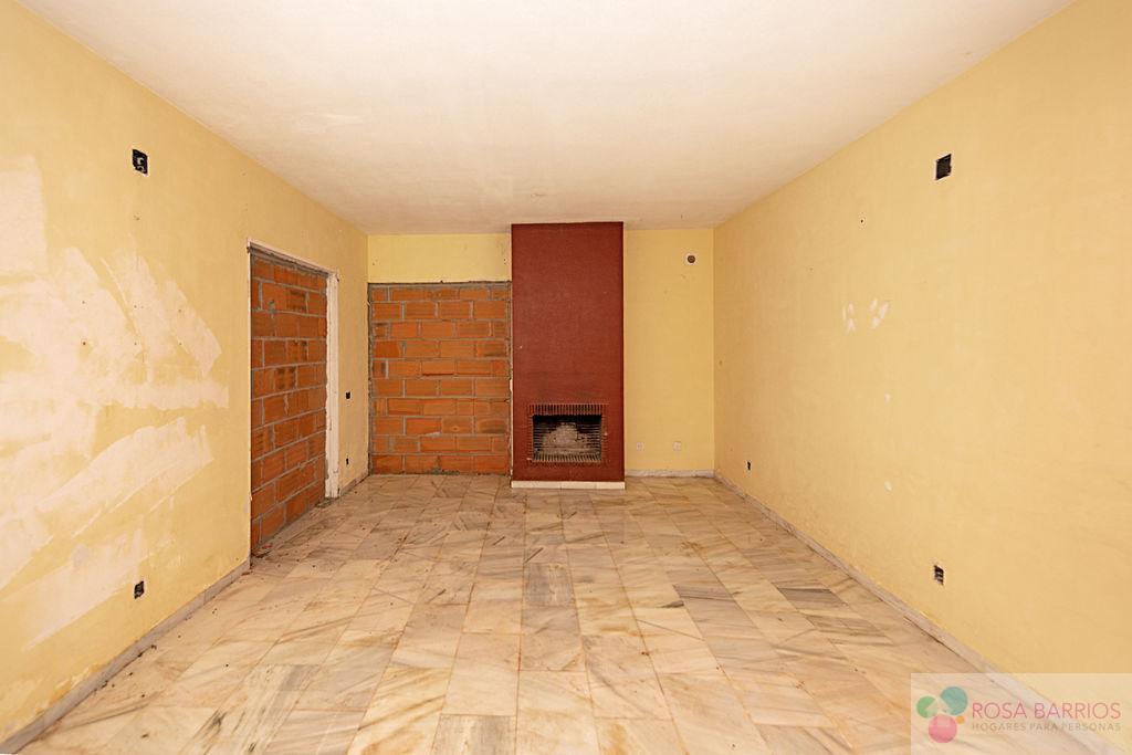 For sale of chalet in Estepona