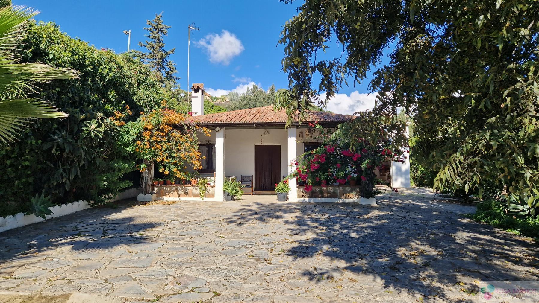 For sale of rural property in Estepona