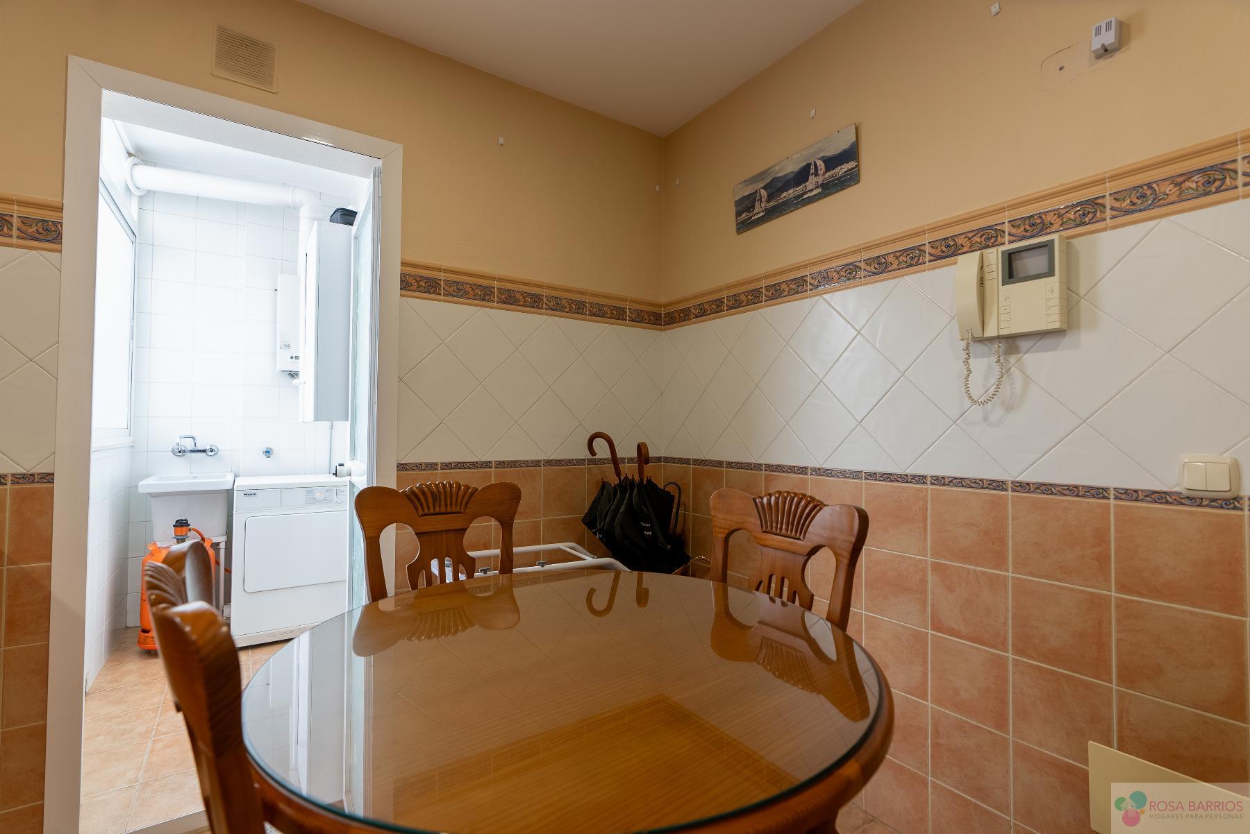 Venta de piso en Estepona