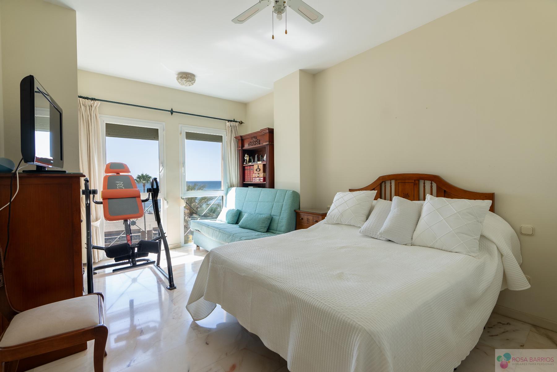 Venta de piso en Estepona