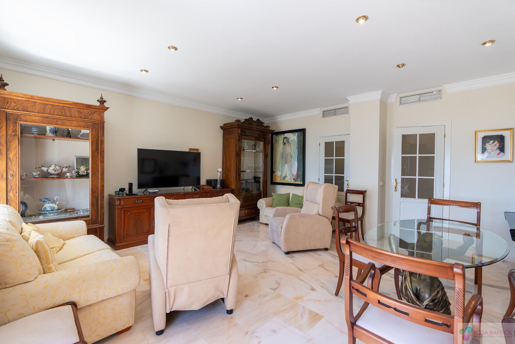 Venta de piso en Estepona