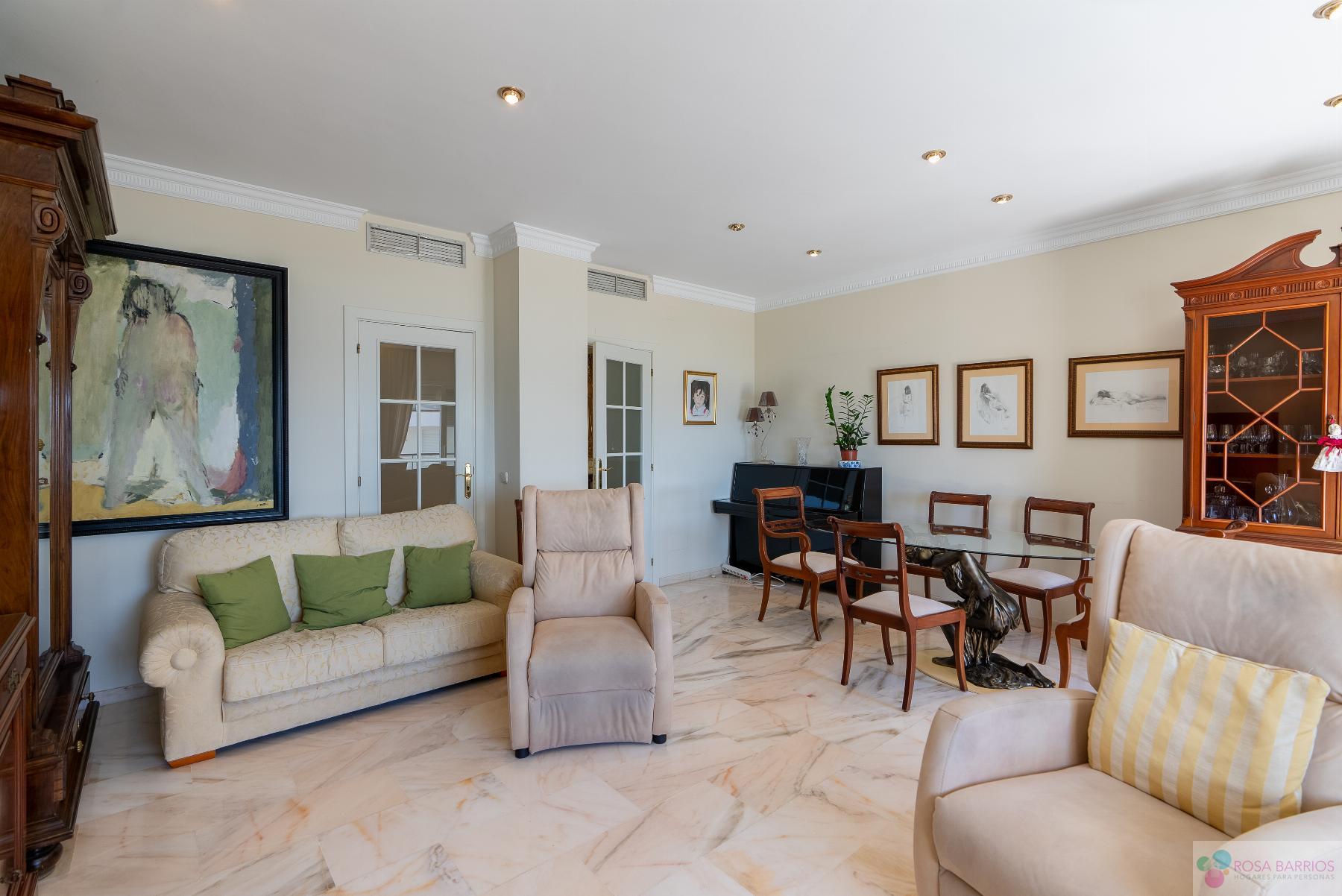 Venta de piso en Estepona