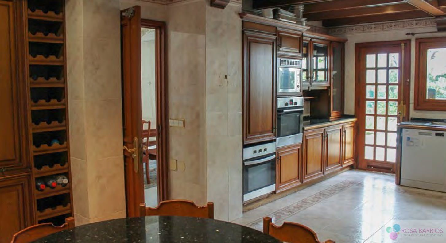 Zu verkaufen von villa in
 Marbella
